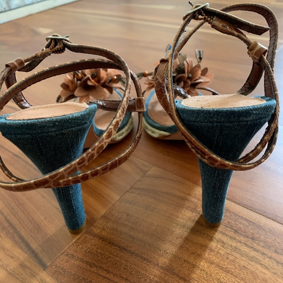 Denim Heels ~ HYPE - Picture 4 of 5